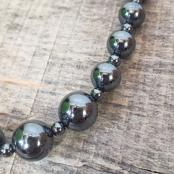 VINTAGE BLACK HEMATITE Beaded Necklace - Picture 5 of 7
